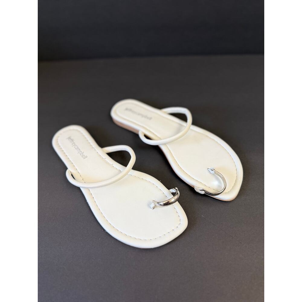 Jeffrey Campbell NWOT Flat Minimal White Leather Sandal Silver Toe Ring Binny 6